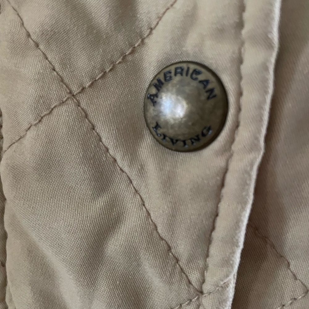American Living Quilted Beige Jacket with Dark Brown Details - Picture 5 of 11